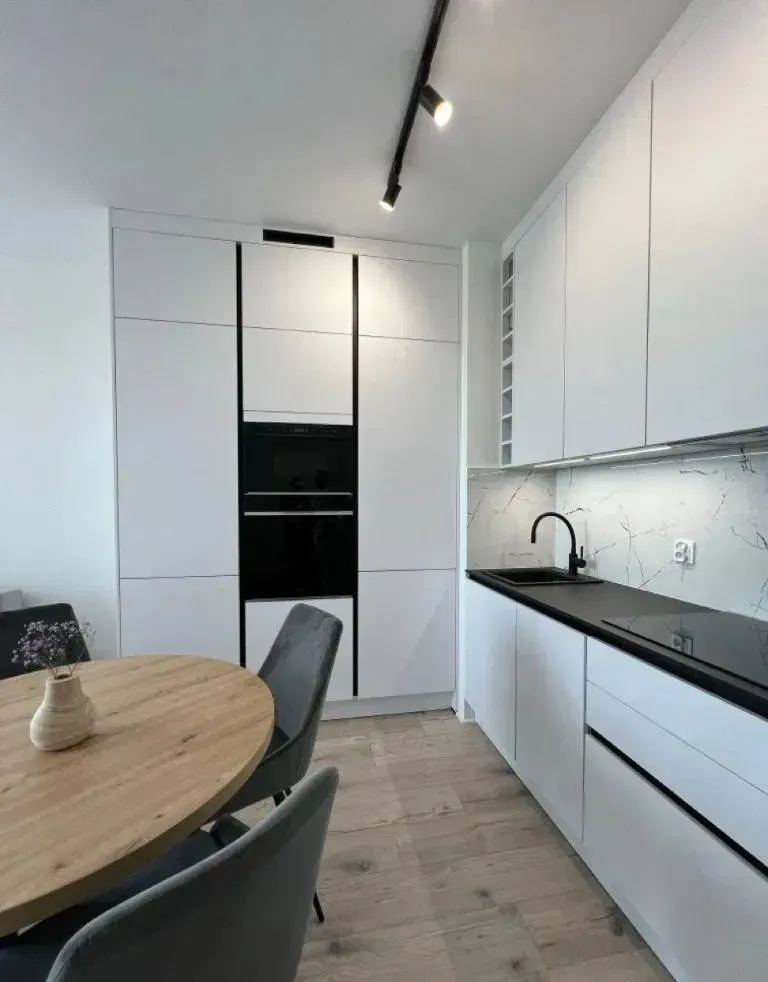 Na sprzedaż 2-pok. mieszkanie Warszawa, Wilanów. 4