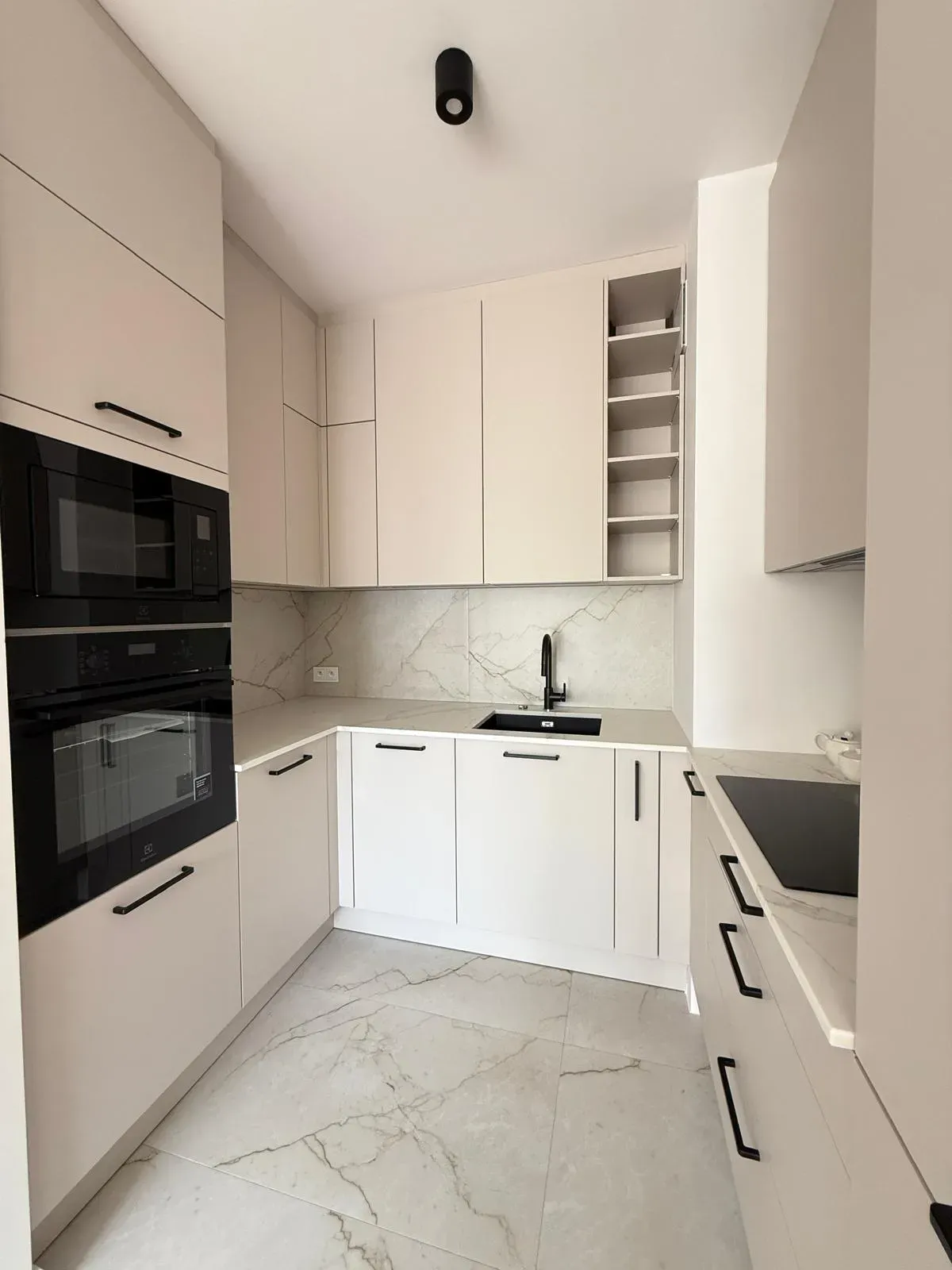 Nowoczesne 3-we mieszkanie Warszawa, Wilanów. 5