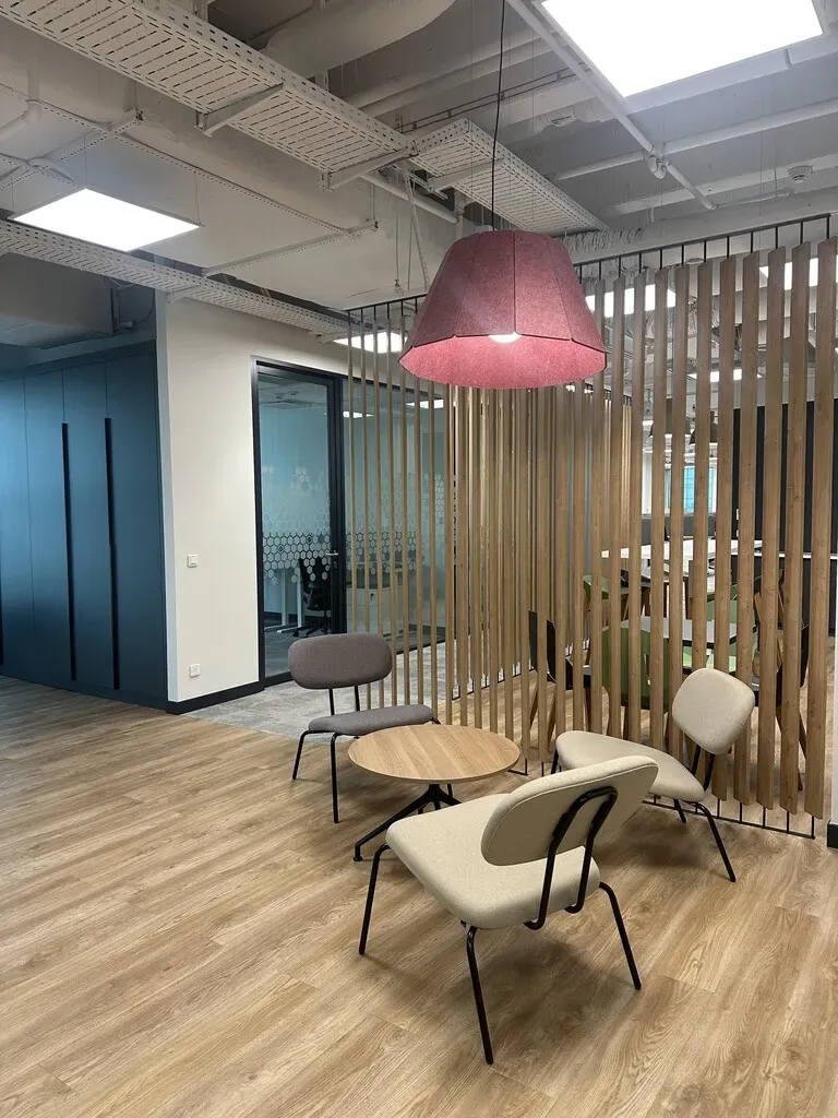 Wykończone biuro z meblami, Warszawa. 14