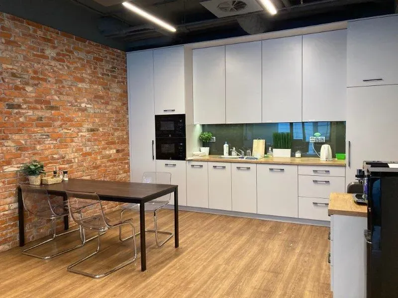 Biuro z dobrą komunikacją Warszawa, Ochota. 3