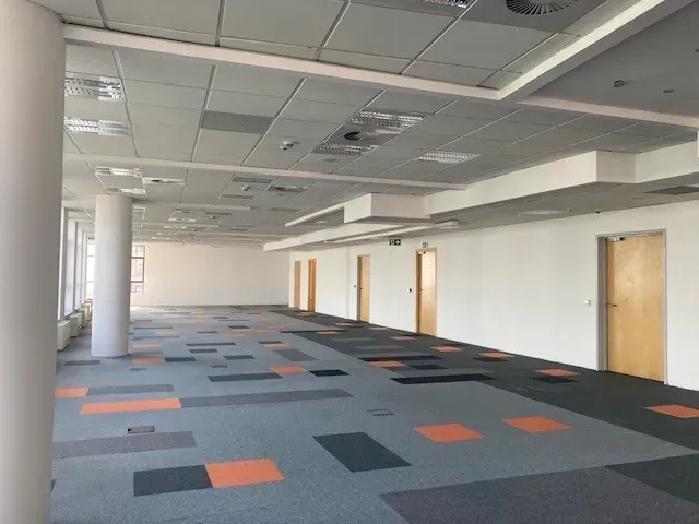 Biuro blisko Dw. Zachodniego z tarasem, Warszawa. 2