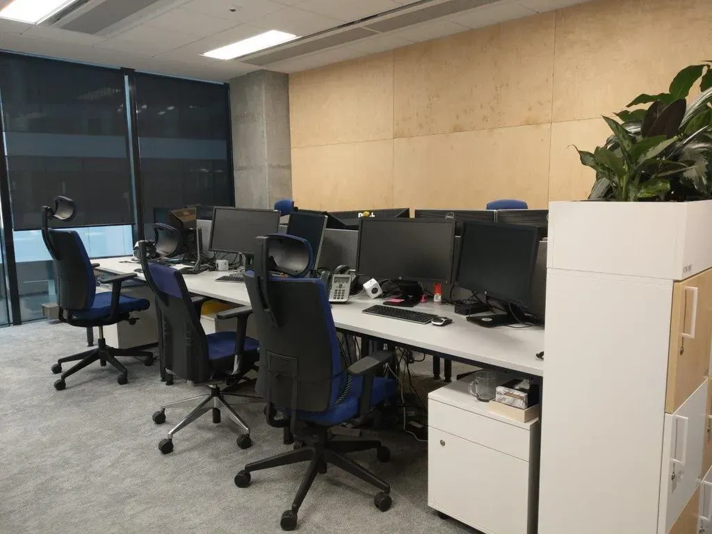 Umeblowane biuro Warszawa, Czyste. 7