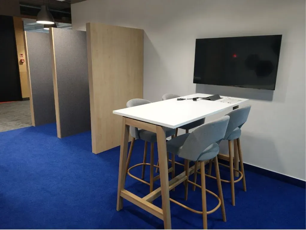 Umeblowane biuro Warszawa, Czyste. 9