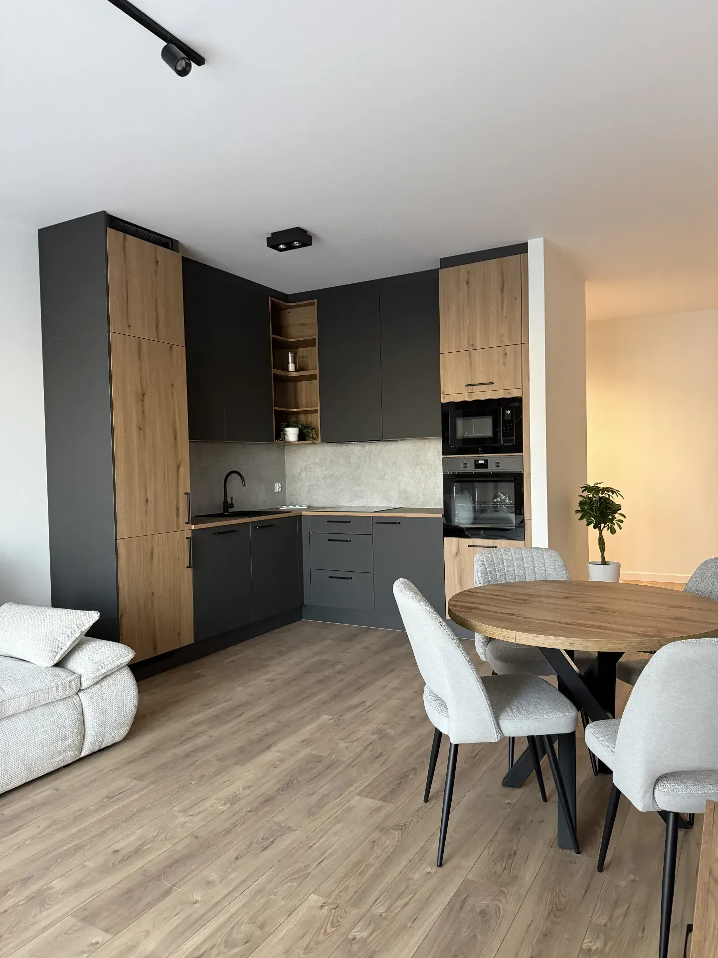 Na wynajem mieszkanie w Modern Mokotów. 2