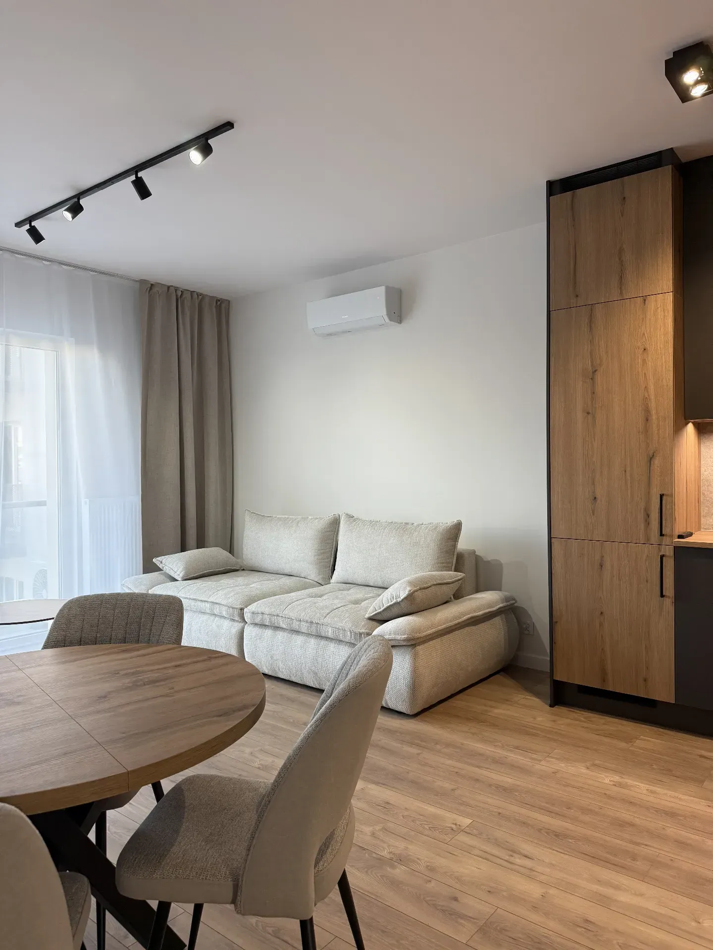 Na wynajem mieszkanie w Modern Mokotów. 3